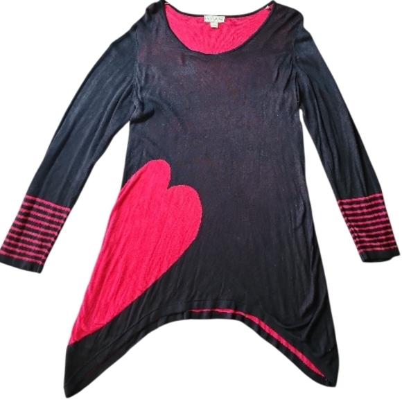 live and let live Sweaters - LIVE & LET LIVE | Stretchy Red Black Valentine's Sharkbite Tunic Sweater |‎ XL